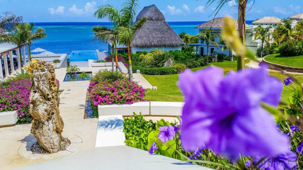 Las Verandas Hotel & Villas First Bight 외부 사진